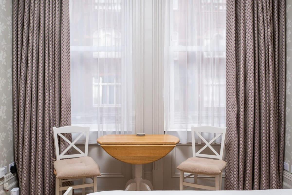 Charming Chelsea Studio Your Cozy Urban Retreat Londen Buitenkant foto
